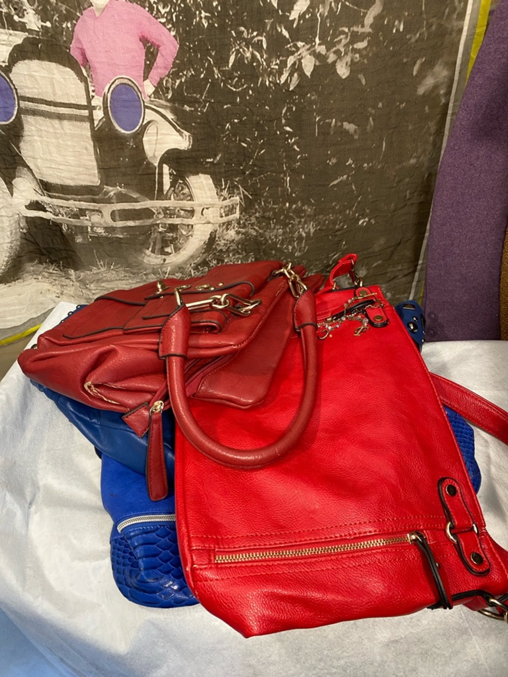 CRAFTS!!!! 4 x Hand bags, good hardware, damage: cracked shells on sides